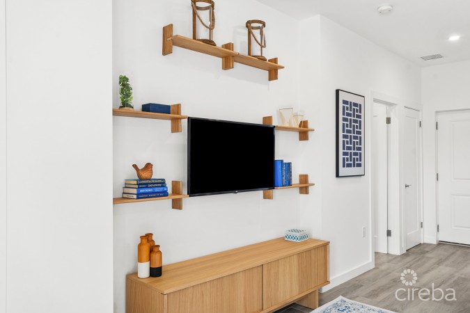 RENOVATED 19 NORTH 2 BED 2 BATH