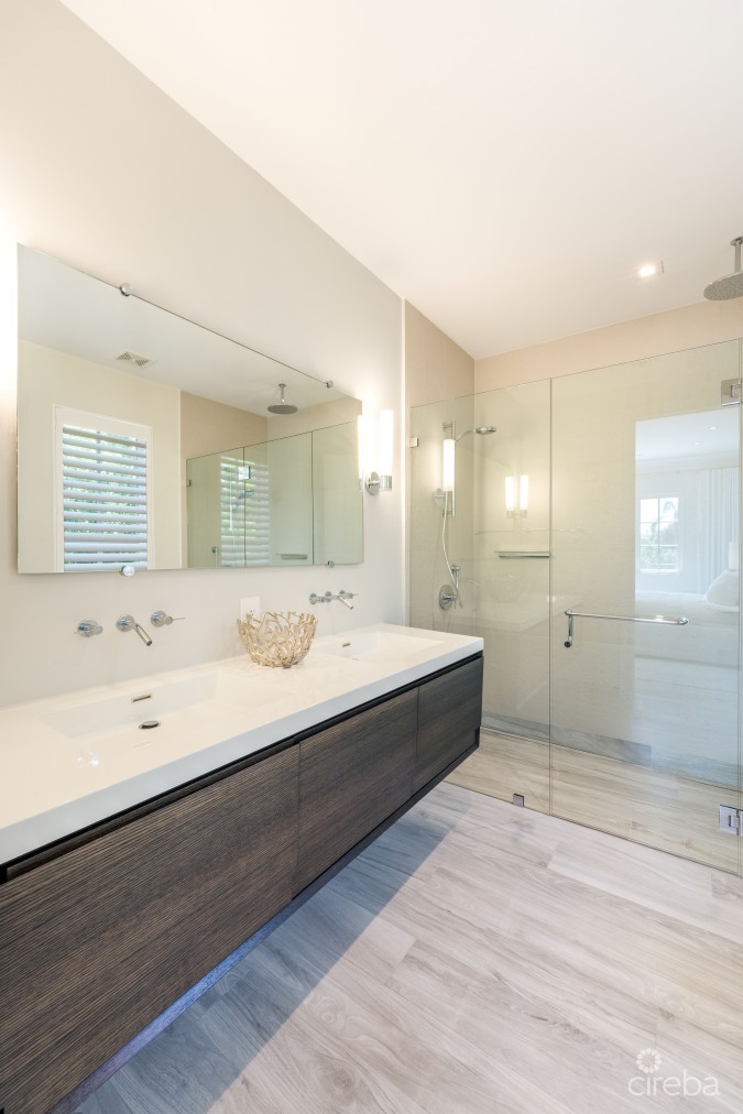 SALT CREEK EXECUTIVE RESIDENCE