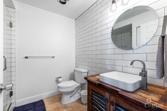 SOUTH SOUND BEACHFRONT DUPLEX