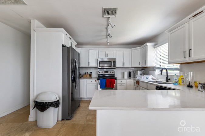 SOUTH SOUND BEACHFRONT DUPLEX