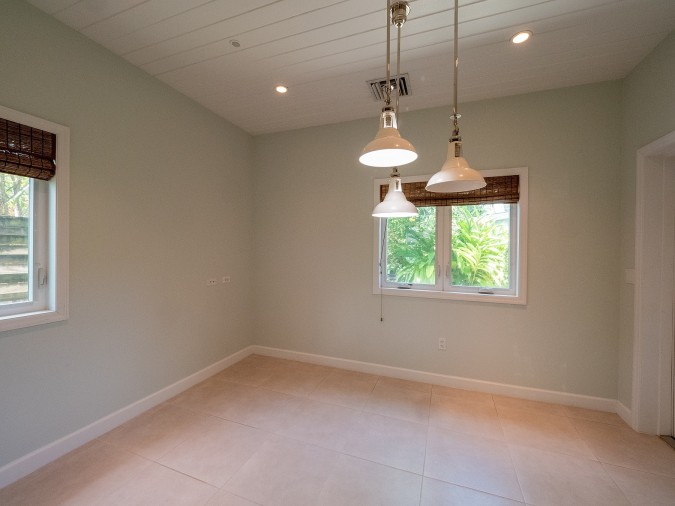 SOUTH SOUND DESIGNER HOME & COTTAGE