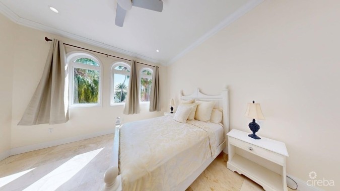 VISCAYA HOME, GOVERNOR'S CREEK