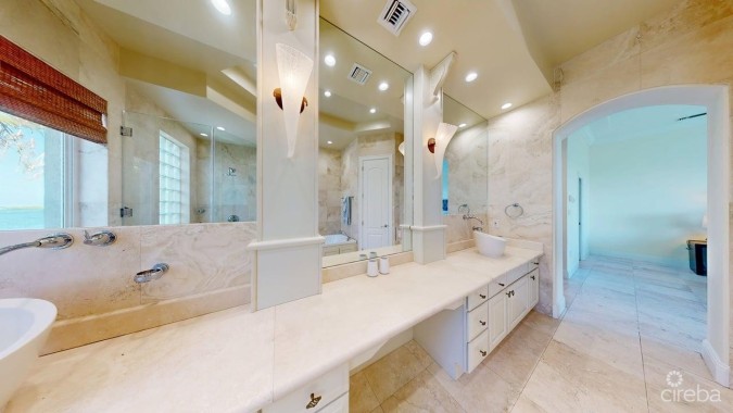 VISCAYA HOME, GOVERNOR'S CREEK