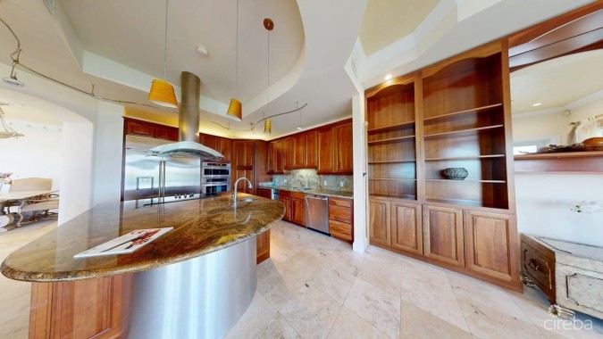 VISCAYA HOME, GOVERNOR'S CREEK