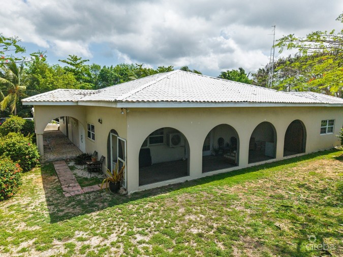 RE-DEVELOPMENT OPPORTUNITY - FIXER UPPER ON .70 ACRES