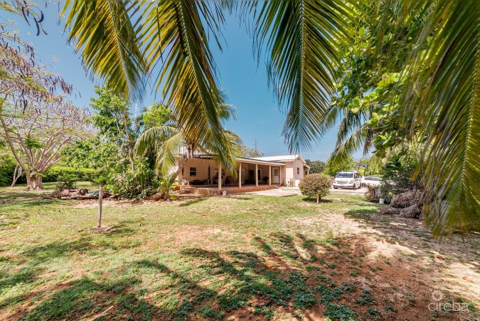 RE-DEVELOPMENT OPPORTUNITY - FIXER UPPER ON .70 ACRES