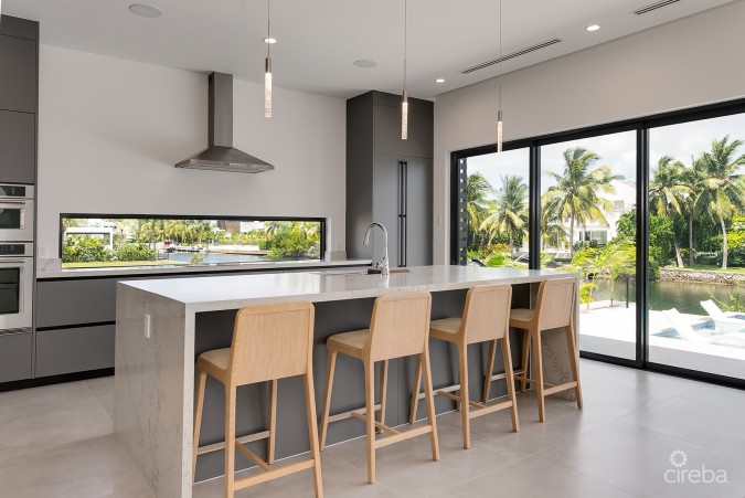 CRYSTAL HARBOUR EXQUISITE ULTRA MODERN HOME