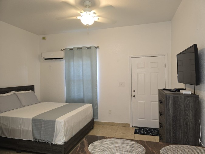 Renovated Palm Suites Studio