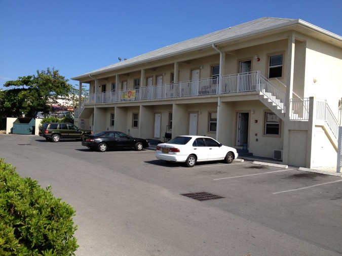 Renovated Palm Suites Studio