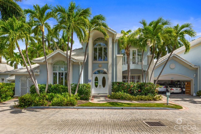 BRITANNIA KING’S COURT VILLA 1004 | GARAGES | WITH DOCK