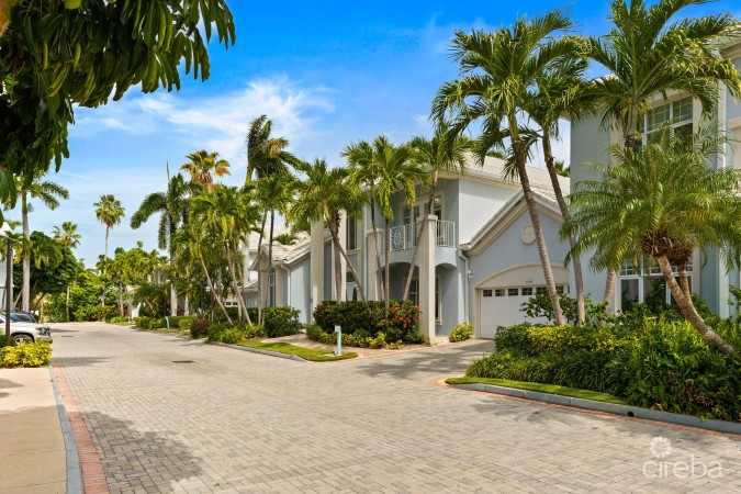 BRITANNIA KING’S COURT VILLA 1004 | GARAGES | WITH DOCK