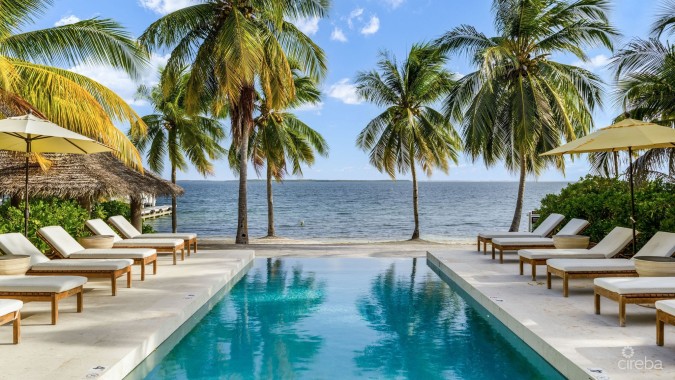 KEMPA KAI INCREDIBLE OCEANFRONT HOME WITH GUEST BUNGALOW