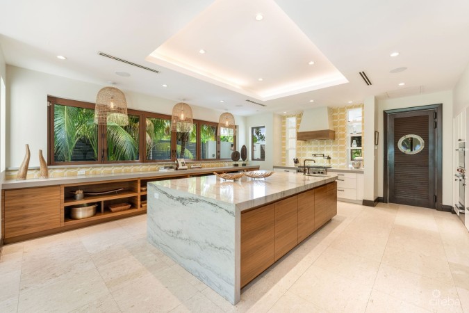 KEMPA KAI INCREDIBLE OCEANFRONT HOME WITH GUEST BUNGALOW