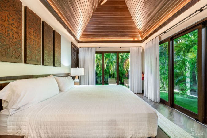 KEMPA KAI INCREDIBLE OCEANFRONT HOME WITH GUEST BUNGALOW