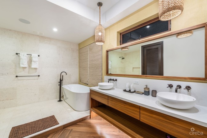 KEMPA KAI INCREDIBLE OCEANFRONT HOME WITH GUEST BUNGALOW