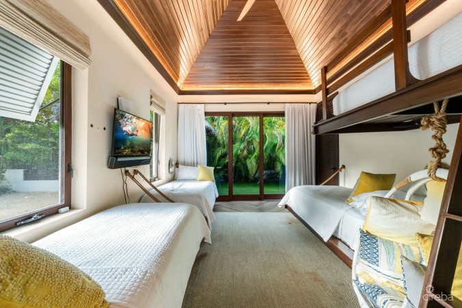 KEMPA KAI INCREDIBLE OCEANFRONT HOME WITH GUEST BUNGALOW