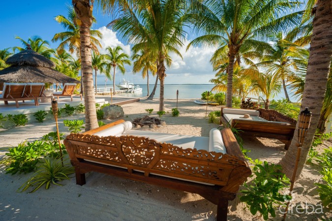 KEMPA KAI INCREDIBLE OCEANFRONT HOME WITH GUEST BUNGALOW