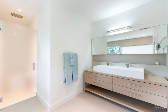 OCEANA 105 – GRAND TERRACE OCEANFRONT RESIDENCE