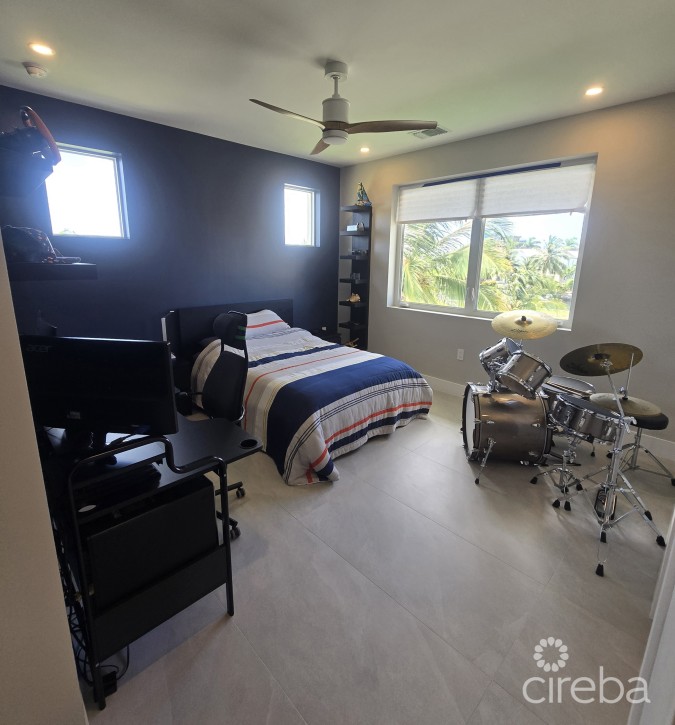 MARQUIS QUAY RESIDENCE, CRYSTAL HARBOUR