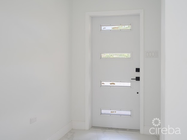 NORTH SIDE BRAND NEW HOME        3 BED/3 BATH
