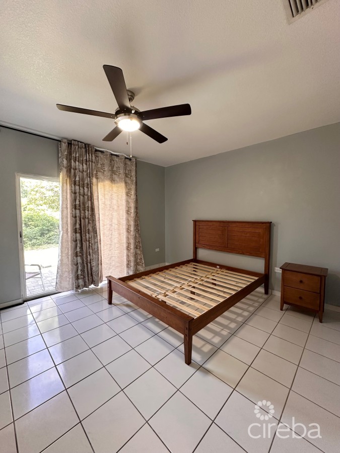 INVESTOR’S DREAM TRIPLEX IN PRIME PROSPECT LOCATION!