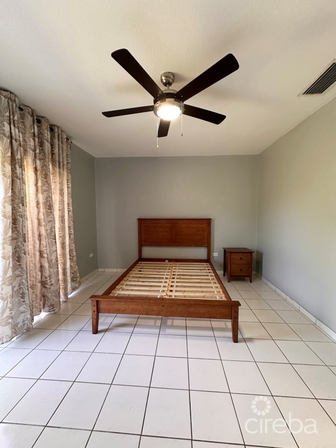 INVESTOR’S DREAM TRIPLEX IN PRIME PROSPECT LOCATION!