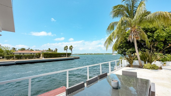 WATERFRONT HOME, GOVERNORS HARBOUR