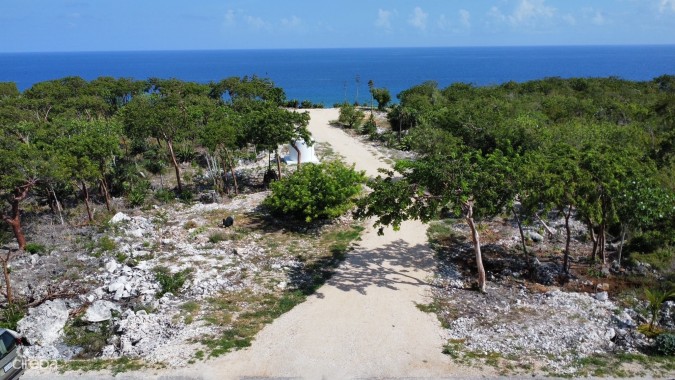 BLUFF LAND - CAYMAN BRAC EAST - LOT #8