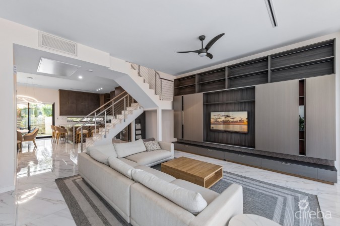 BAHIA  12 - 3 BED 3.5 BATH W FAMILY ROOM / BEDROOM