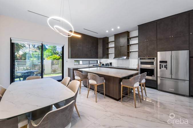 BAHIA  12 - 3 BED 3.5 BATH W FAMILY ROOM / BEDROOM