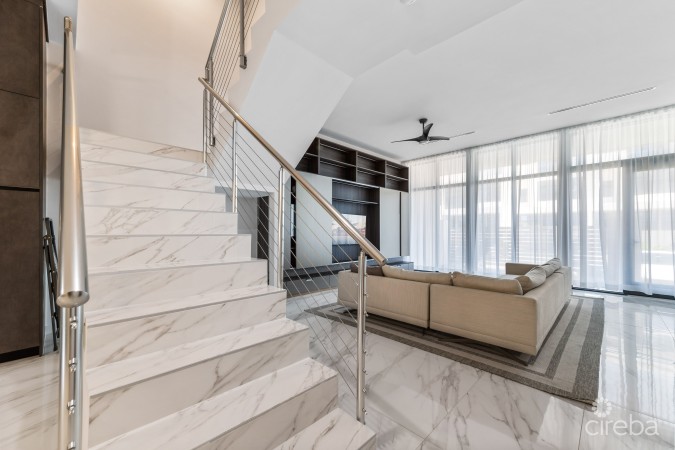 BAHIA  12 - 3 BED 3.5 BATH W FAMILY ROOM / BEDROOM