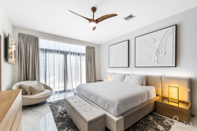 BAHIA  12 - 3 BED 3.5 BATH W FAMILY ROOM / BEDROOM
