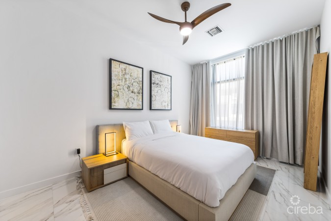 BAHIA  12 - 3 BED 3.5 BATH W FAMILY ROOM / BEDROOM