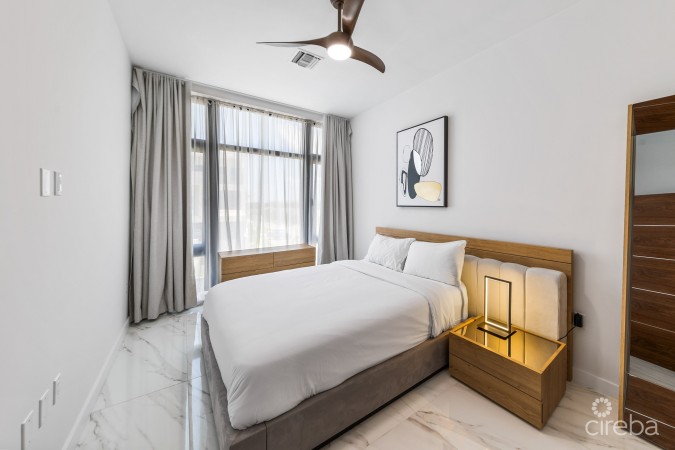 BAHIA  12 - 3 BED 3.5 BATH W FAMILY ROOM / BEDROOM
