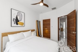 BAHIA  12 - 3 BED 3.5 BATH W FAMILY ROOM / BEDROOM