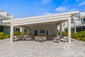 BAHIA  12 - 3 BED 3.5 BATH W FAMILY ROOM / BEDROOM