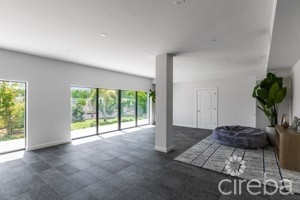 BAHIA  12 - 3 BED 3.5 BATH W FAMILY ROOM / BEDROOM