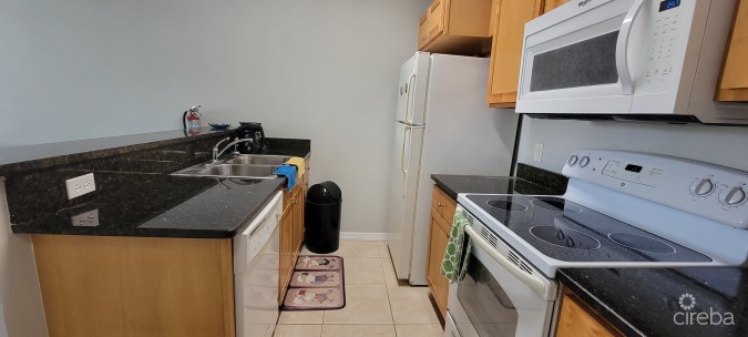 LAKESIDE--1BED/1BATH--MINUTES TO CAMANA BAY/SEVEN MILE BEACH