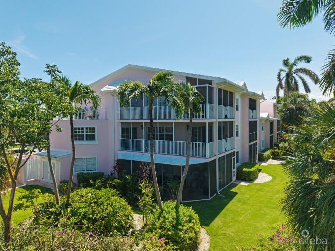 BRITANNIA LIONS COURT #324 - BRIGHT & RENOVATED 3 BED
