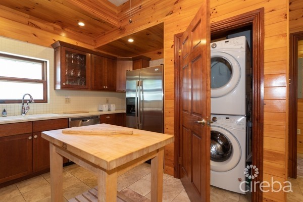 LIGHTHOUSE POINT RESORT CONDO 1 SHARE A