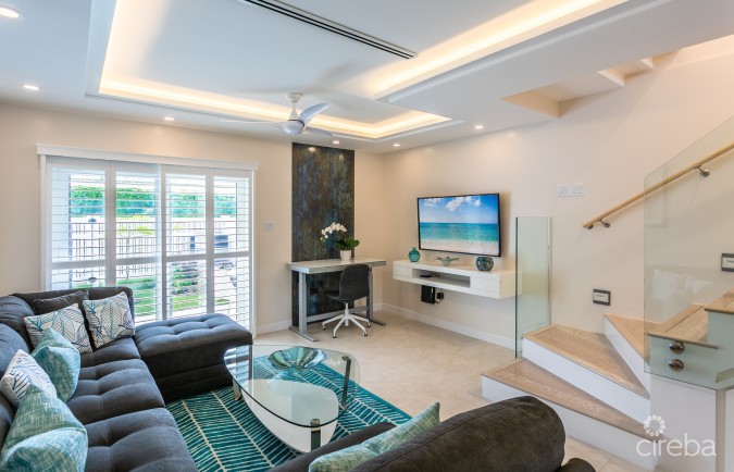 SOUTH PALMS FULLY RENOVATED 2 BED