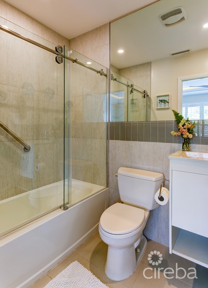 SOUTH PALMS FULLY RENOVATED 2 BED