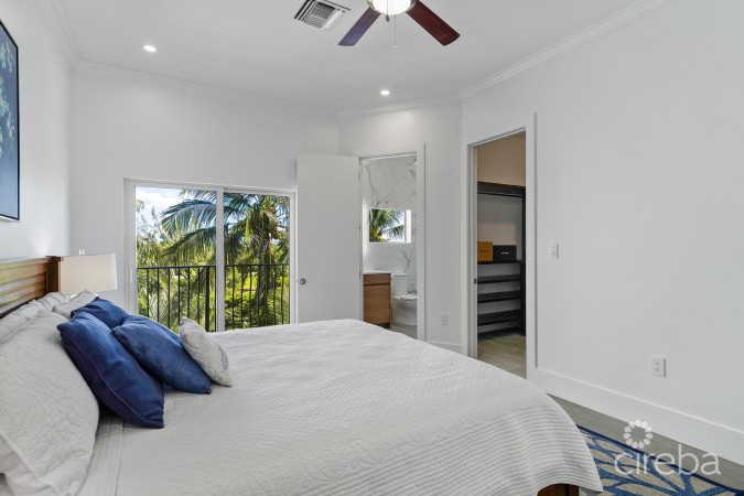 TURNBERRY  EAST #3 , CRYSTAL HARBOUR