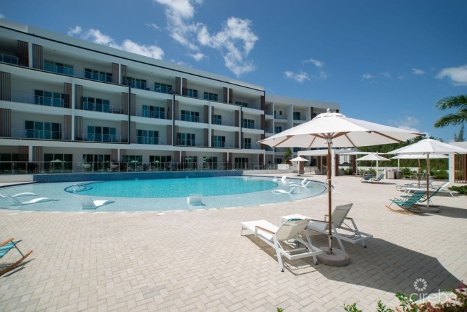 AURA - 3 BED CONDO - OCEAN FRONT SOUTH SOUND