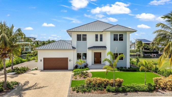 MARQUIS QUAY RESIDENCE, CRYSTAL HARBOUR