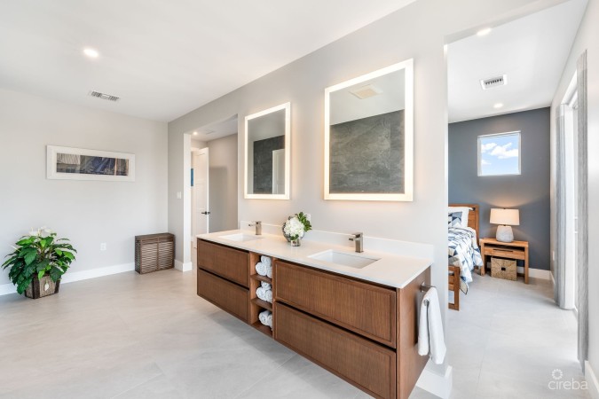 MARQUIS QUAY RESIDENCE, CRYSTAL HARBOUR