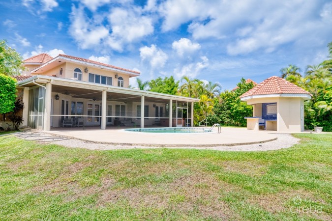 726 YACHT DRIVE