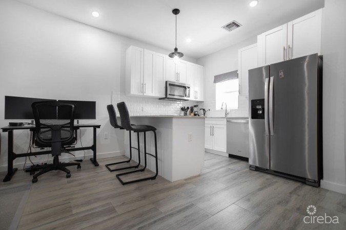 19 NORTH UNIT 315 - WITH LAKE VIEW