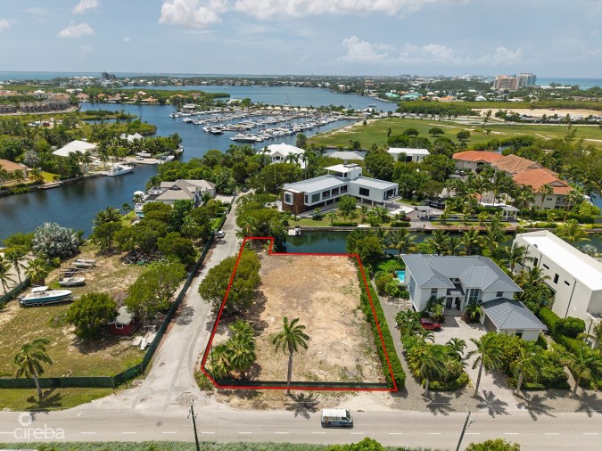 RARE CORNER WATERFRONT PARCEL IN THE YACHT CLUB