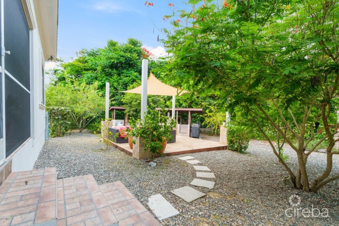 ORCHID HEIGHTS 32, MIDSUMMER DRIVE HOME